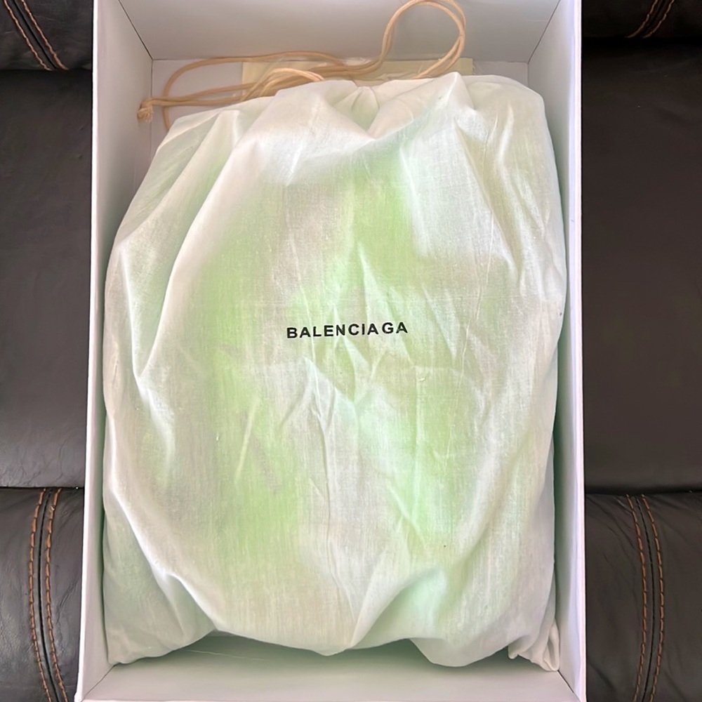 Balenciaga Triple S Neon Green Clear Soles Shipping in original box - Picture 13 of 15